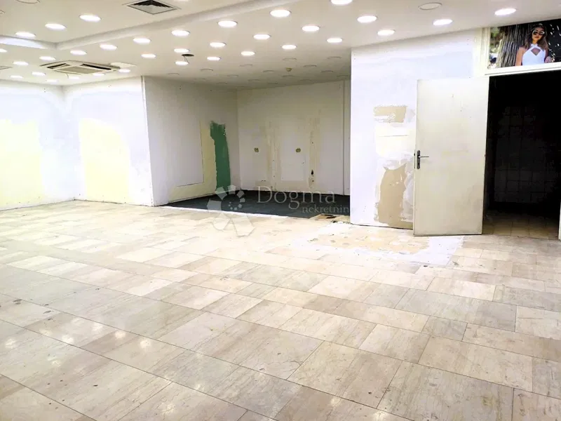 Locale commerciale Centar, Rijeka, 273,55m2 – 2