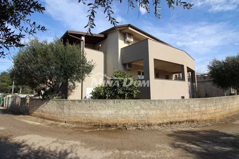 House Vir – 2