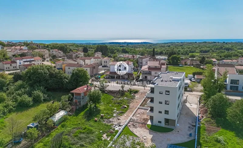 Comfortable apartment on the ground floor with a yard in a new building in an attractive location – 3