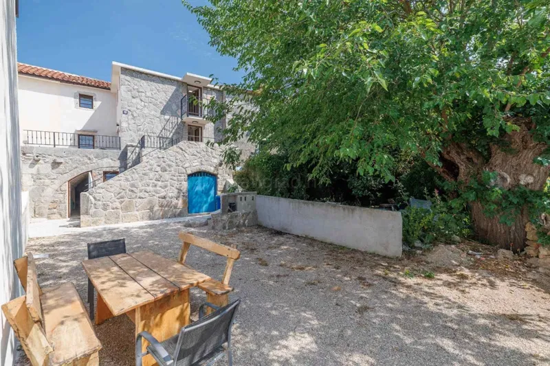 Zona di Krk, casa in pietra in una posizione tranquilla! – 2