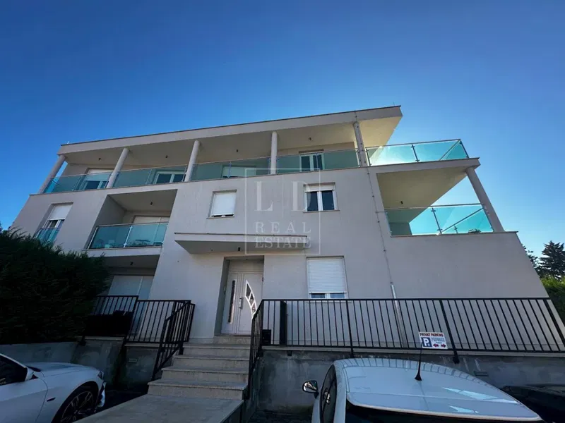 Penthouse in Zambratija – 2