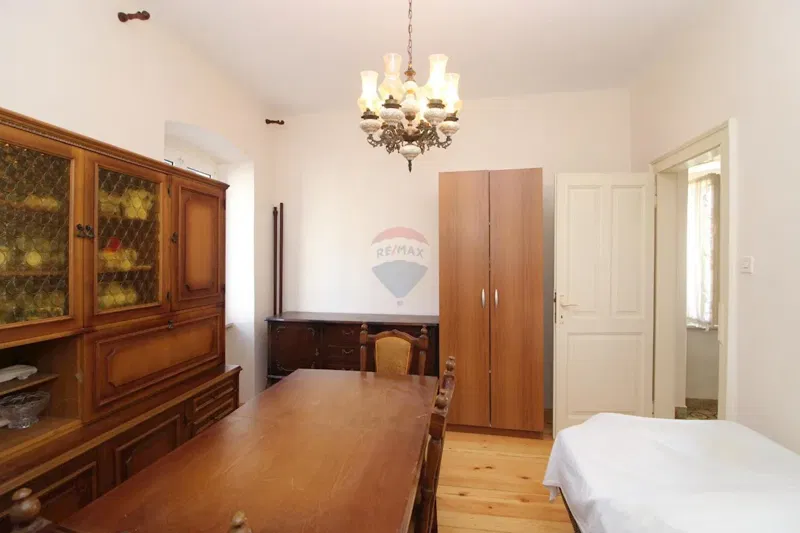 Bale, Istria, charming house with business space, in a perfect location in the center of Bale – 2