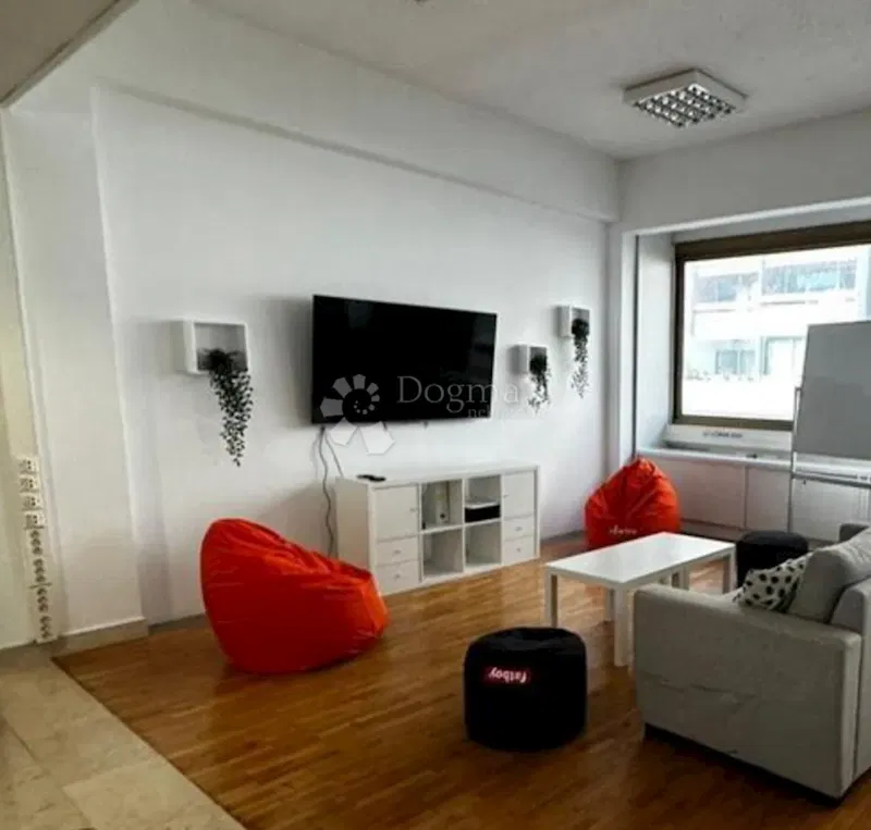Business premise Grad, Split, 244,14m2 – 2