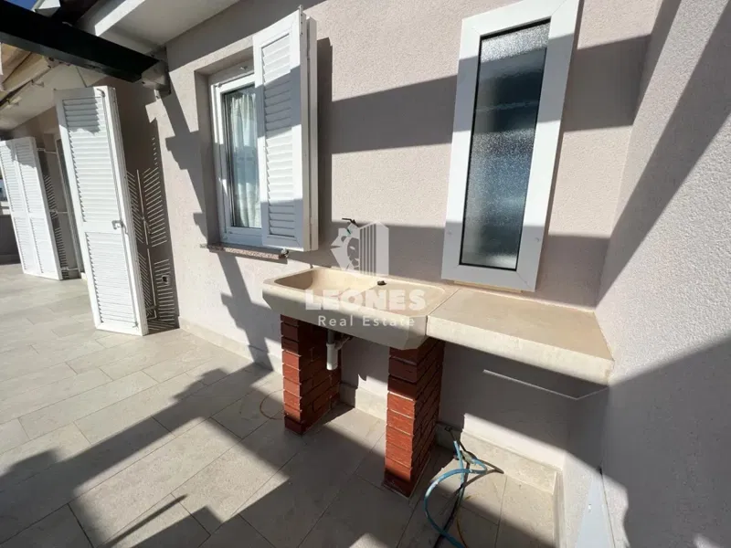 Attico con bellissima vista sul mare in una bella posizione a Cittanova – 3