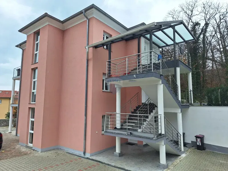 House Oprić, Opatija - Okolica, 300m2 – 2