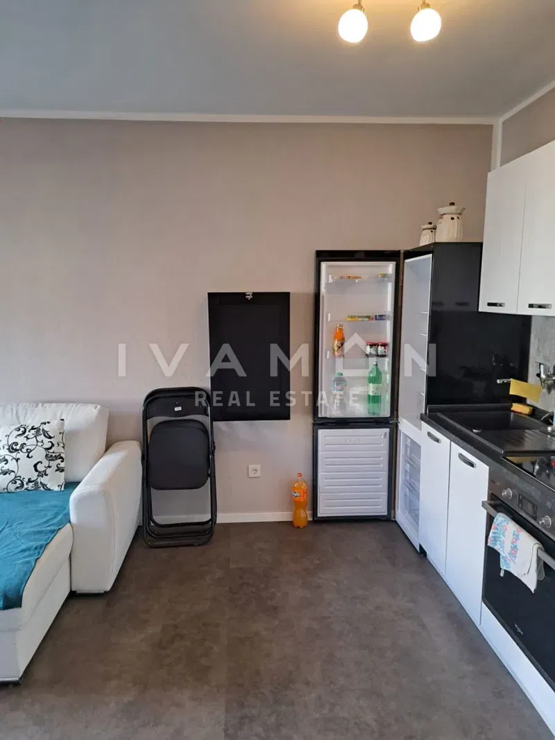 Four-room apartment with a yard – 3