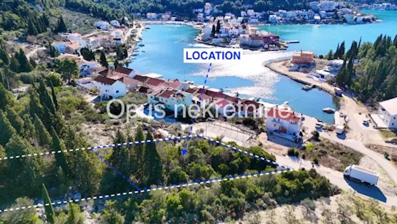 BLACE, SLIVNO- građevinsko zemljište 1000 m2 s pogledom na more (Video)