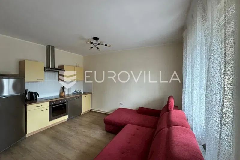 Premantura, house with two apartments near the center and the first beaches – 3
