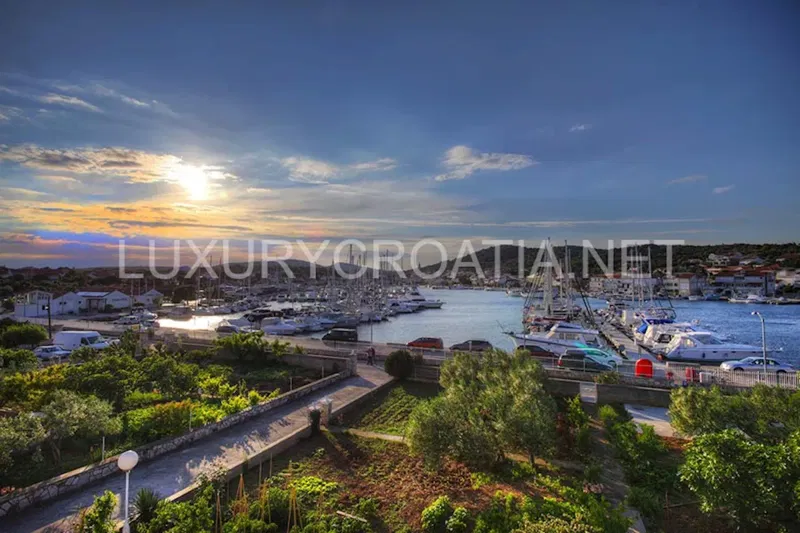 House for sale with 5 apartments Murter Croatia – 2