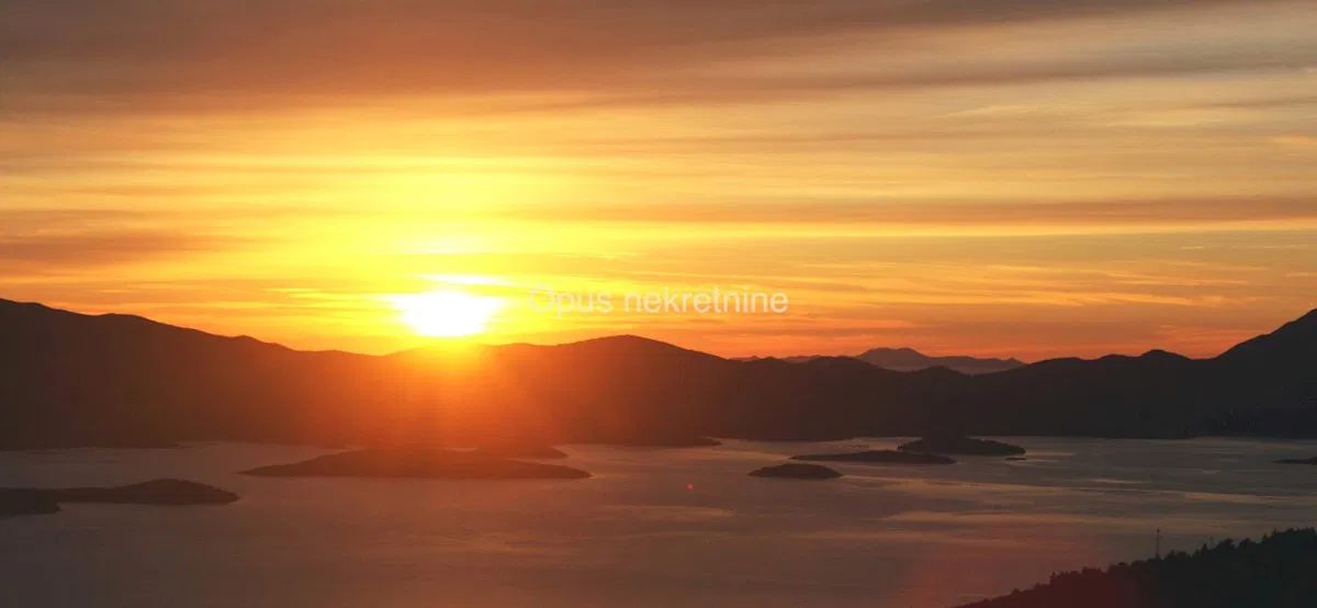 Klek, Slivno- zemljište 5500 m2 s pogledom na Pelješac (VIDEO )