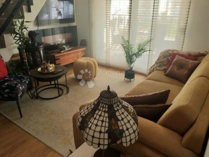 Mieszkanie Sr. Strana, Solin, 64m2