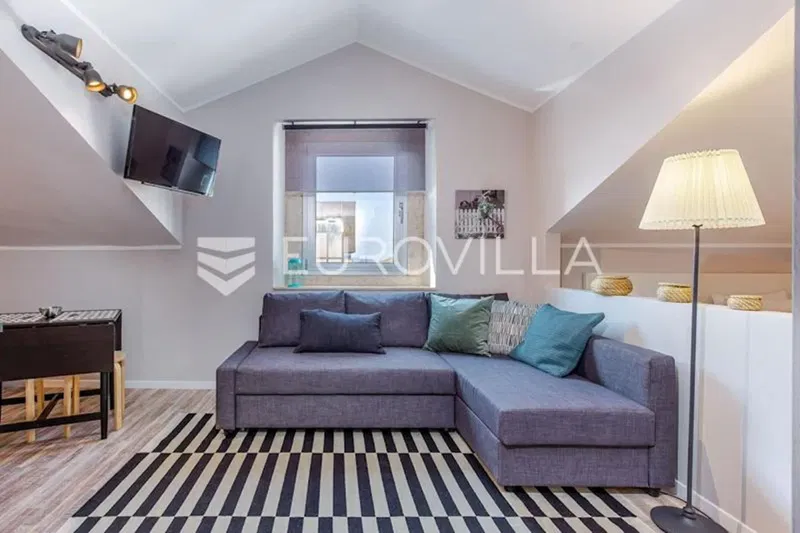 Rijeka, Centar, renovated two-story apartment 125 m² with four apartmants – 2