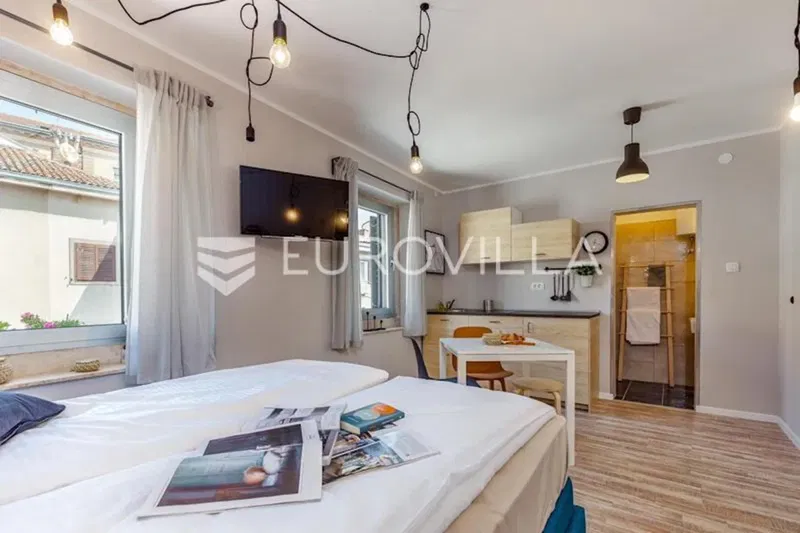 Rijeka, Centar, renovated two-story apartment 125 m² with four apartmants – 3