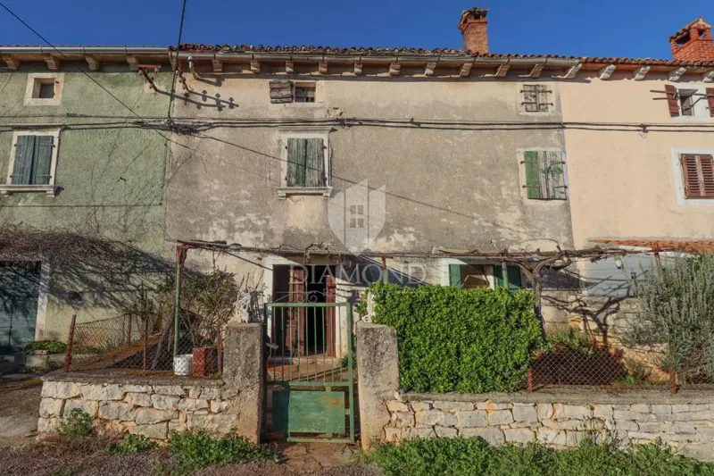 Interesting complex for renovation in the vicinity of Rovinj – 2
