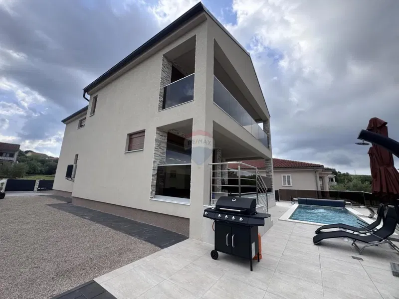 House Malinska, Malinska-Dubašnica, 275m2 – 3