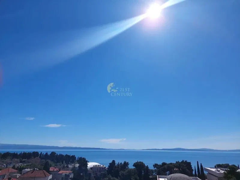***Stan na ekskluzivnoj lokaciji s pogledom ne more***