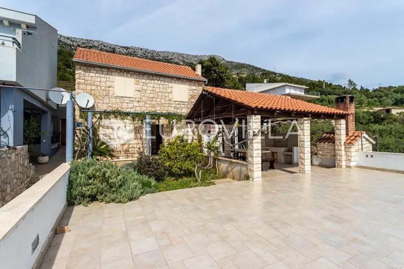 Hvar, a beautiful property on the south side of the island with an open sea view – 3