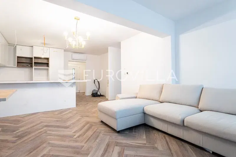 Seget Vranjica, beautiful house in the first row to the sea – 2
