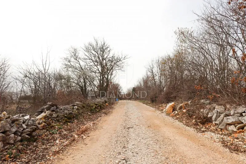 Ottimo terreno edificabile in una posizione tranquilla vicino a Rovigno – 3