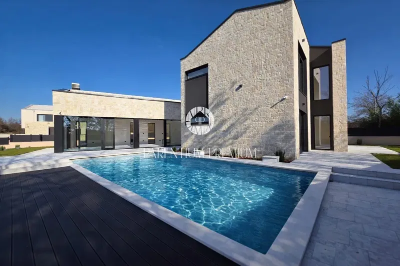 Luxury villa near the city – 2