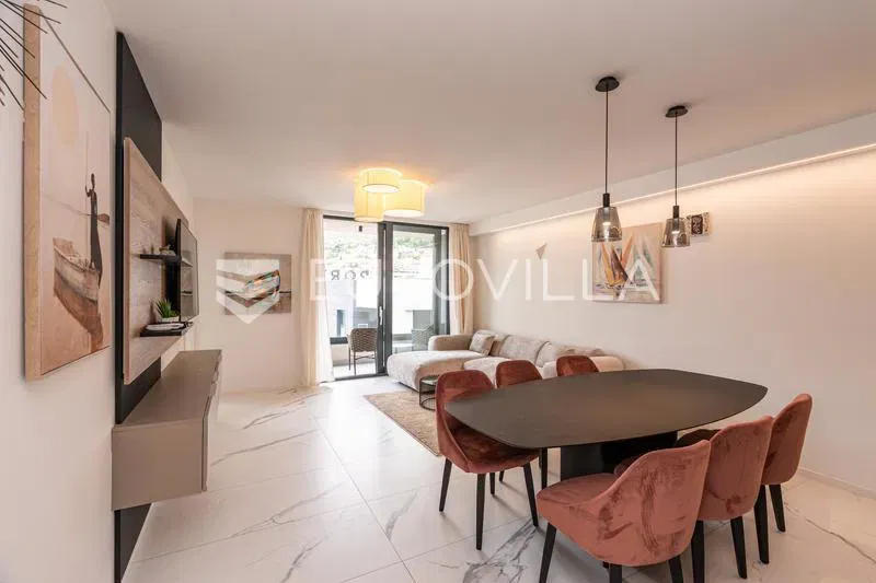 Dubrovnik, apartment with two bedrooms and parking space, rent – 2