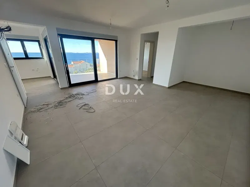 PRIMOŠTEN, DOLAC – ÚJ ÉPÜLET! Két hálószobás apartman gyönyörű kilátással. – 2