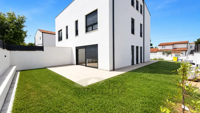 Modern semi-detached house with a terrace and a sea view in the vicinity of Poreč – 2