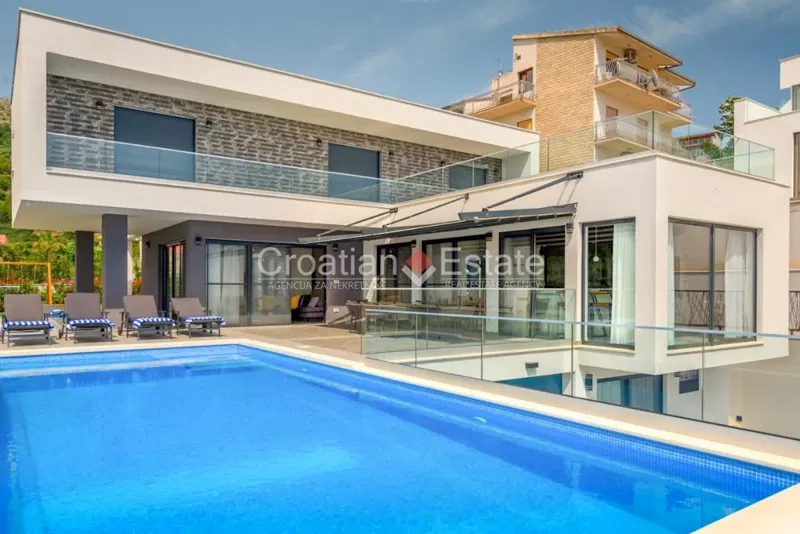 Villa with sea view and pool, for sale – 2