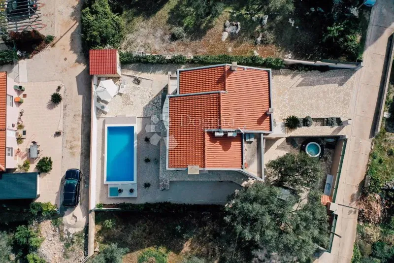 Casa Sutomišćica, Preko, 235,40m2 – 3