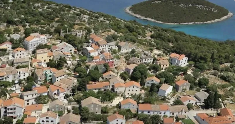 Land Ćunski, Mali Lošinj, 2.389m2 – 3