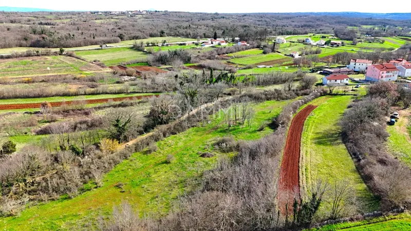 ISTRIA, MANJADVORCI - Building land 970 m2 – 3