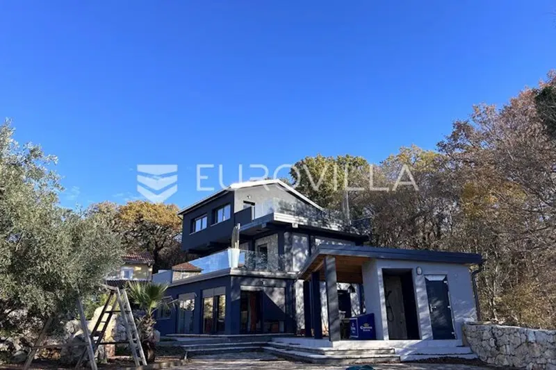 Island of Krk, Gostinjac, beautiful luxury house with a net usable area of 200 m² on land 700 m² – 2