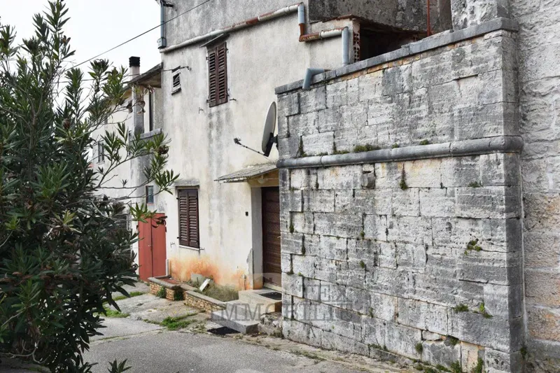 Casa in pietra d'Istria per l'adattamento – 2