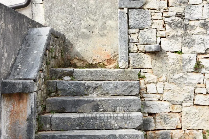 Casa in pietra d'Istria per l'adattamento – 3