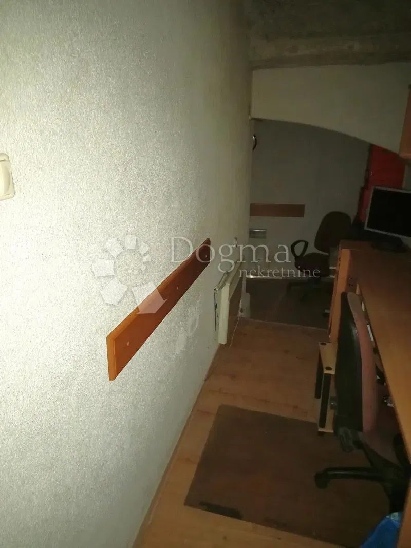 Locale commerciale Centar, Rijeka, 8,30m2 – 3