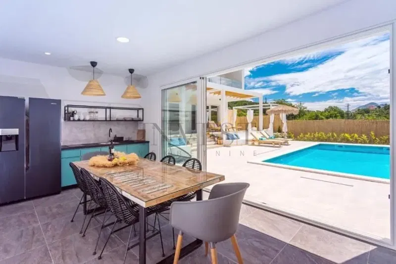 Luxury villa with pool, Omiš Tugare – 3