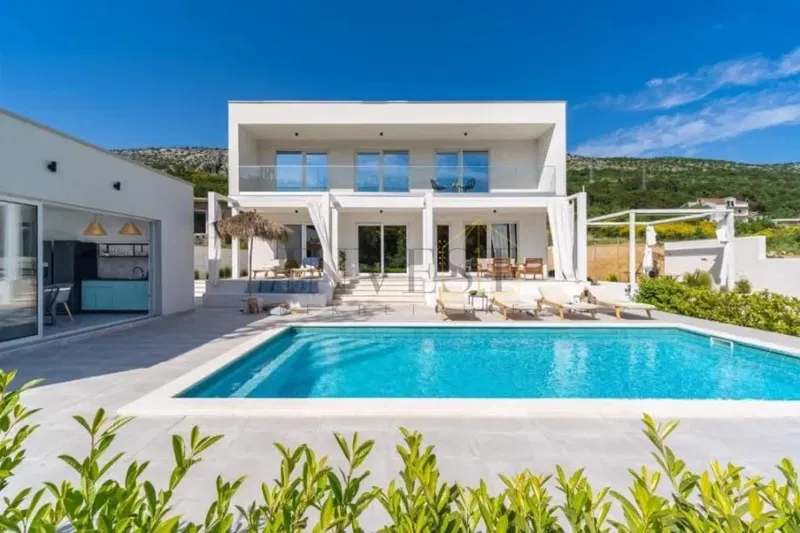 Luxury villa with pool, Omiš Tugare – 2