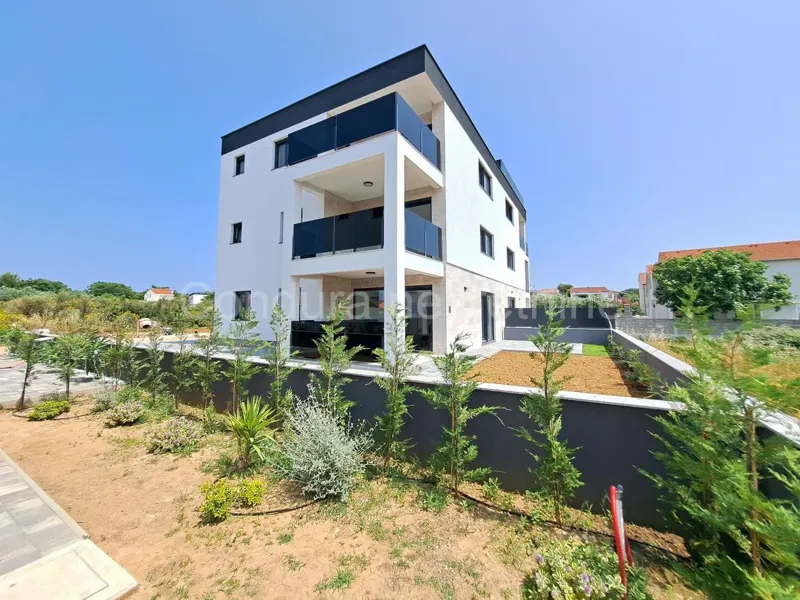 PRIVLAKA - 3 bedroom apartment, 2nd floor, roof terrace and, sea view – 2