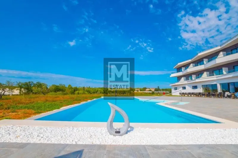 Parenzo, dintorni, ottimo hotel a 4 stelle vicino al mare! – 2