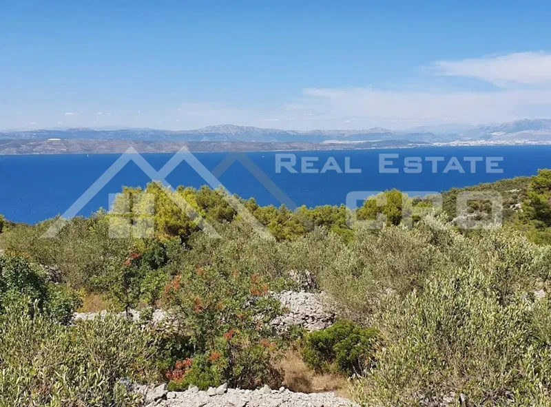 Immobili Šolta - Grande terreno edificabile in un ambiente tranquillo con splendida vista sul mare, in vendita – 3