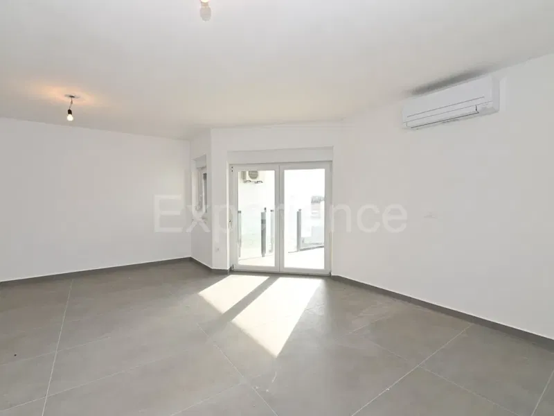 Savudrija - a circa 500 m dalla spiaggia, appartamento con garage, 1. piano – 2