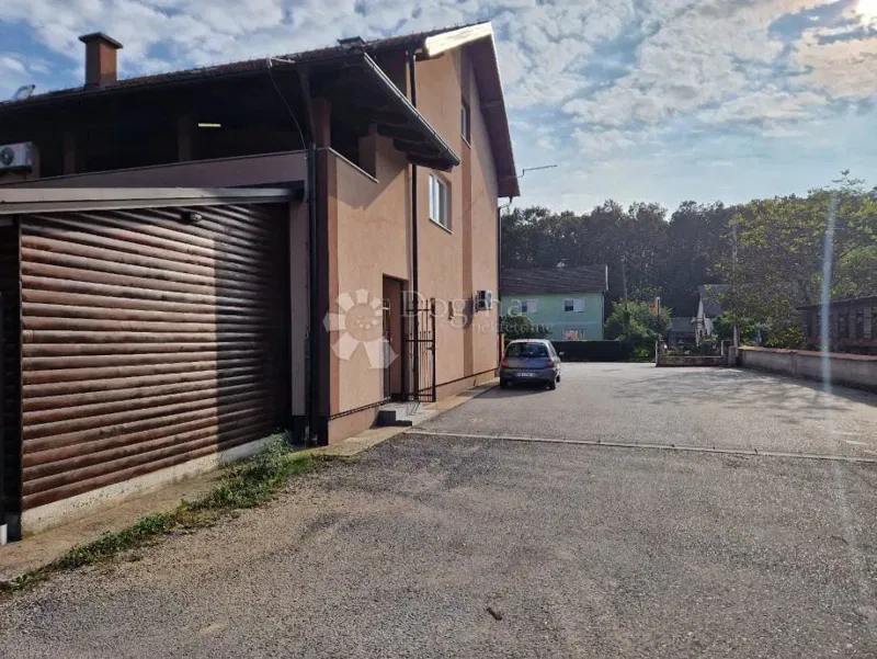 Коммерческая Centar, Sisak, 650m2
