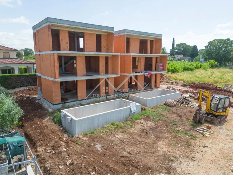 Poreč area, Spacious house with a swimming pool and an enchanting view – 2