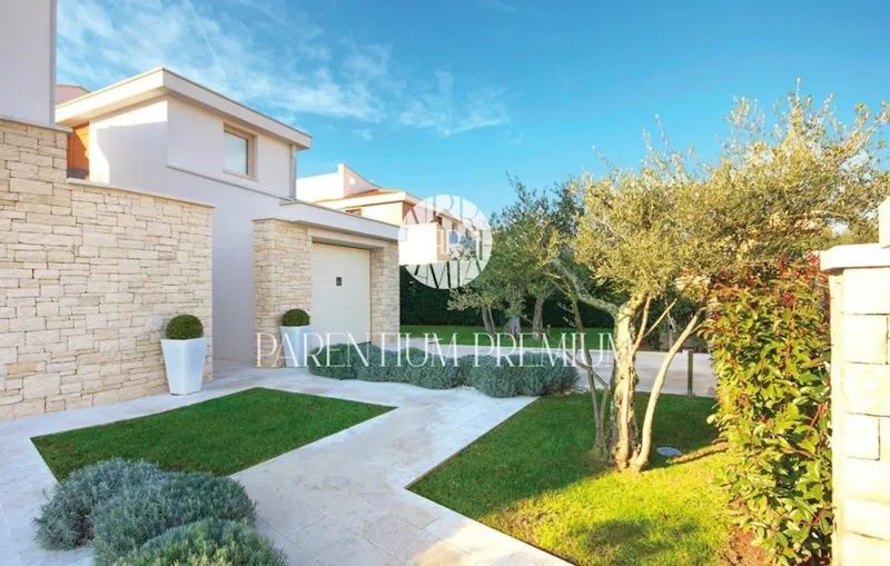 Fully furnished and equipped villa with pool near the sea – 3