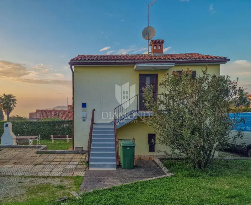 Novigrad area, house 132m2, 80m from the sea! – 2