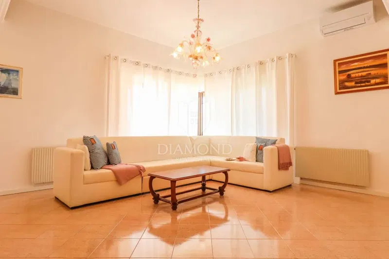 Esclusivo! Buie, Casa indipendente con piscina e vista mare! – 3