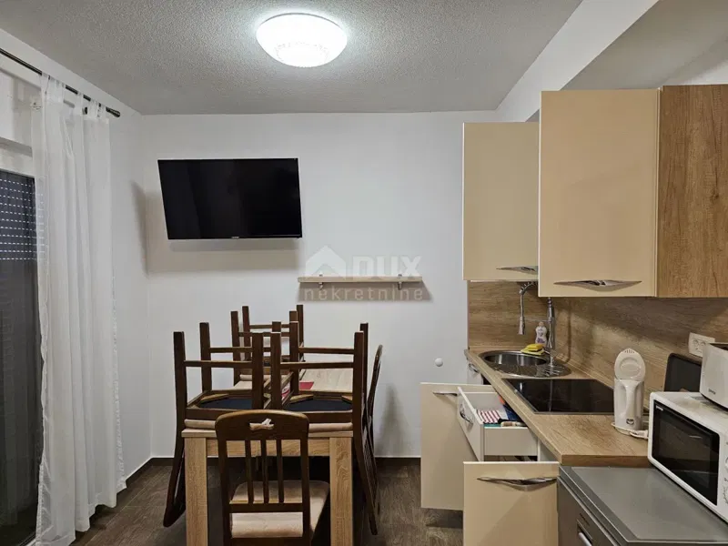 RAB ISLAND, BANJOL - 3 bedrooms + bathroom in an apartment building – 3