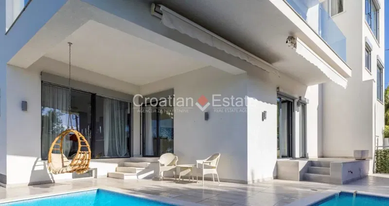 Luxury villa with sea view and pool, for sale – 2
