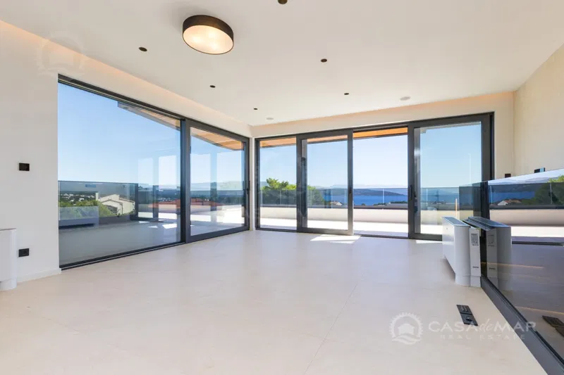 Luksuzan Penthouse s krovnom terasom i vlastitim bazenom – 3