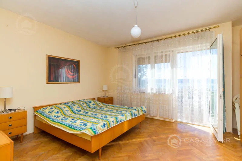 Kuća na 3 etaže s dodatnim objektom – 3